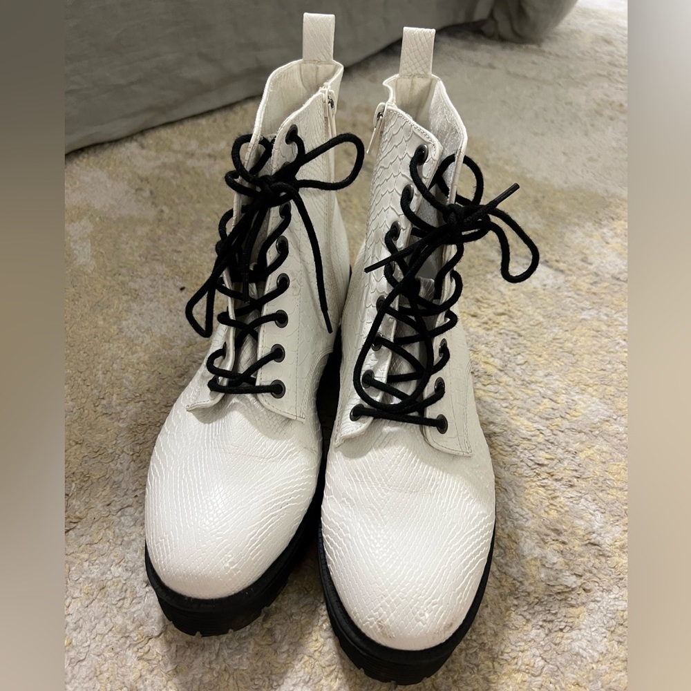 Coconuts by Matisse white lace up booties